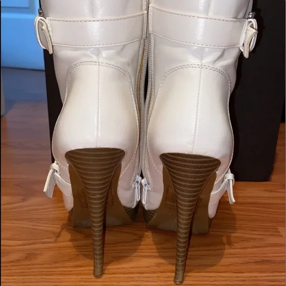 🤍🤍BOOTS🤍🤍 - Picture 9 of 13